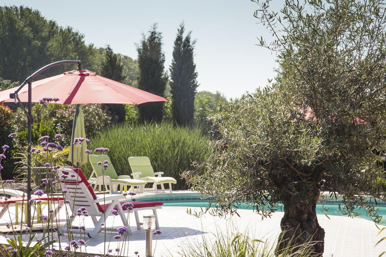Domaine Les Magasins Bram Exterior photo